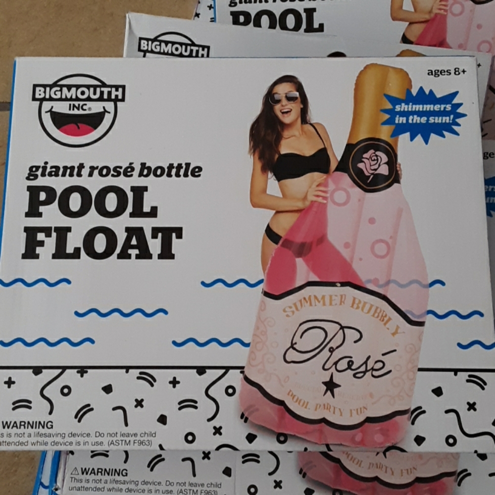GIANT ROSE BOTTLE POOL FLOAT - Picture 1 of 6